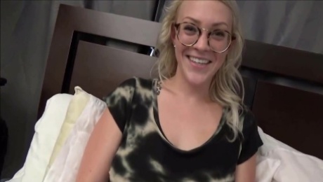 Nerdy blonde with glasses is sucking a stiff cock and getting it inside her wet pussy
