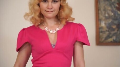 Blond head in pink stuff Adelis Shaman is a fan of solo masturbation
