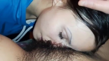 I buried my nose in my girlfriend's hairy cunt!