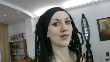 Trashy girl with dreadlocks gives a head in POV porn clip