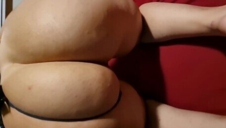 Biggest juicy and round ass of my wife trying to get double penetration with dildo