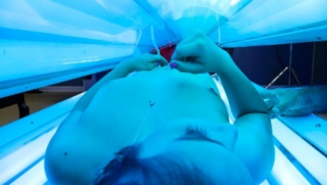 Video  Tanning bed hardcore with a tight teen named Violet Starr